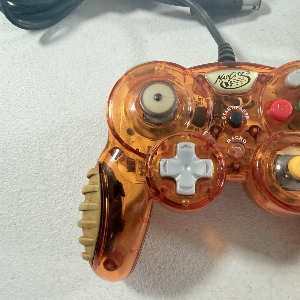 MadCatz GameCube Wired Controller Lot Of 2 MicroCon Model 5626 & 5636 WORKS READ